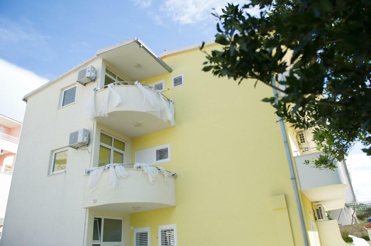 Deluxe Apartment F & M Tucepi Exterior photo